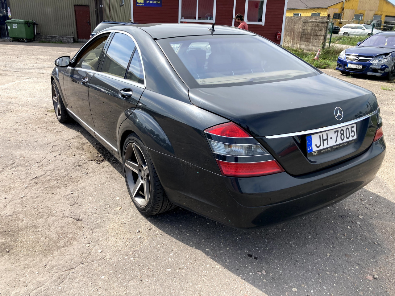 Mercedes-Benz S450