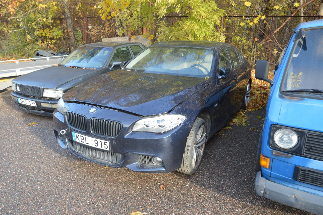 BMW 528i