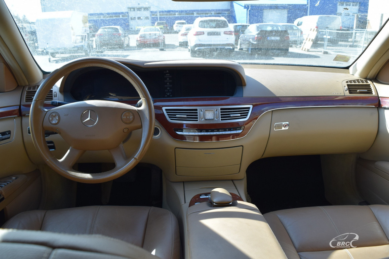 Mercedes-Benz S 320