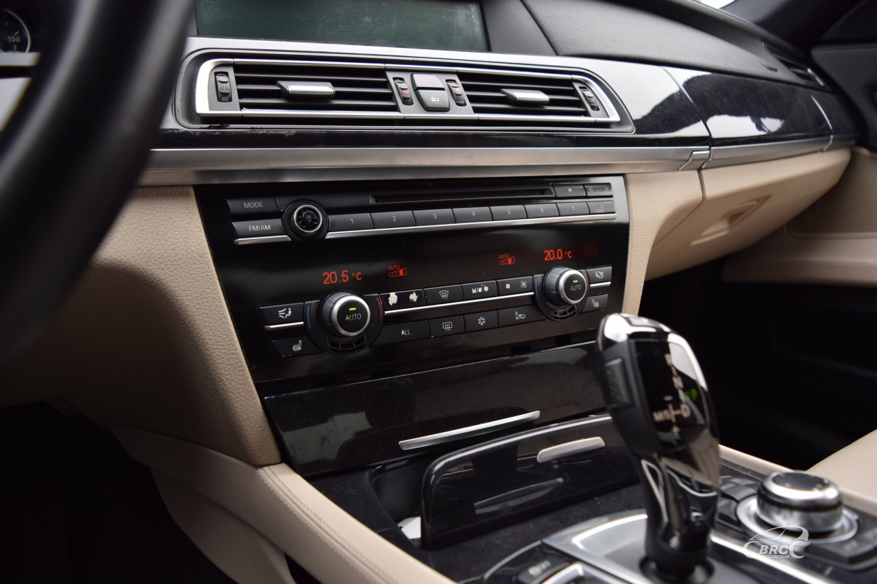 BMW 750