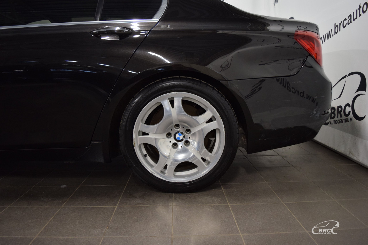 BMW 750