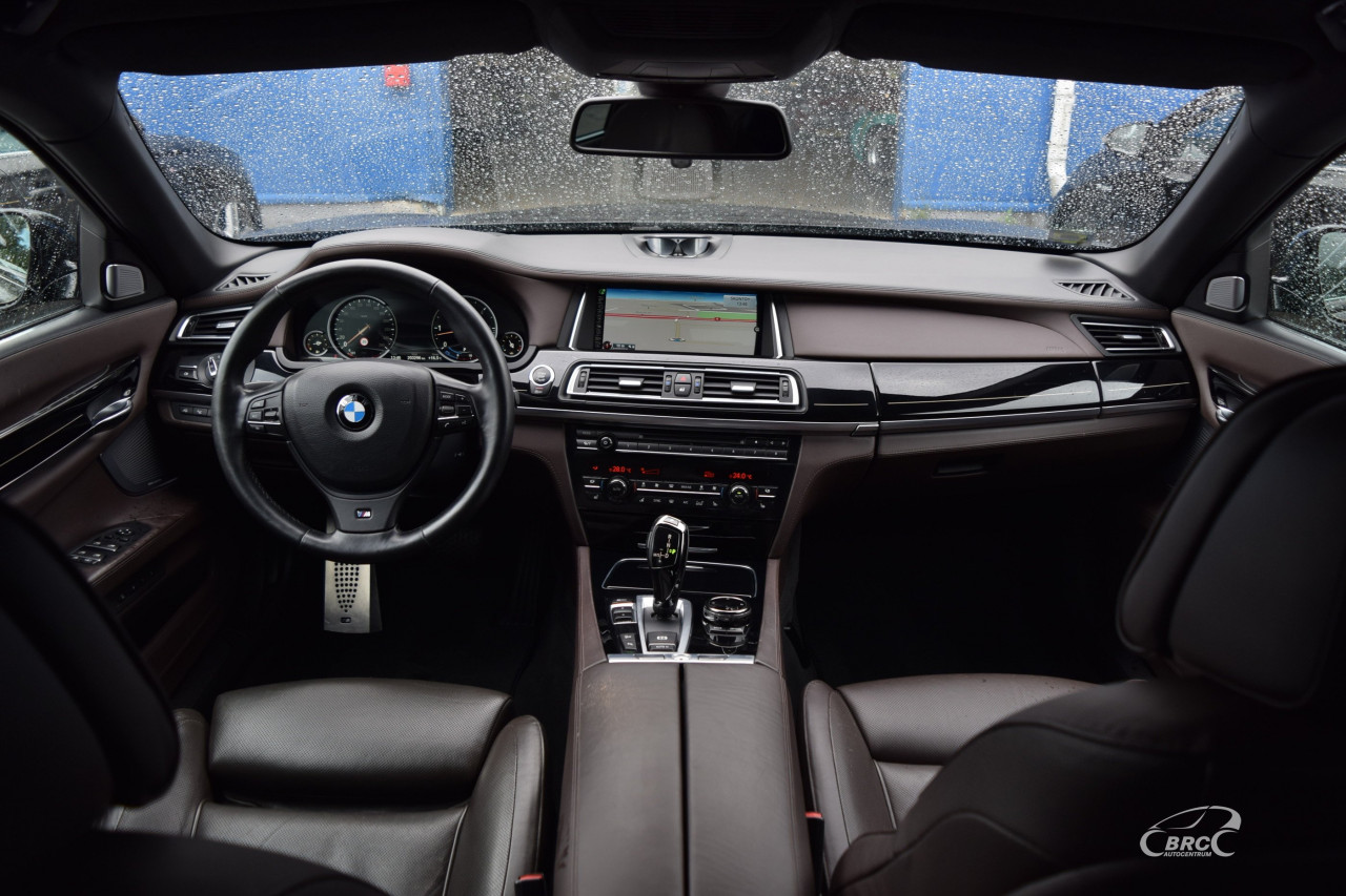 BMW 740